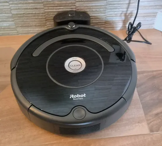 Aspirador Robô iRobot Roomba - Ótimo Estado + Base Carregadora