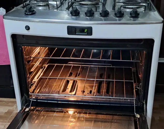 Fogão ideal para praticidade na cozinha com timer que avisa quando o alimento está pronto