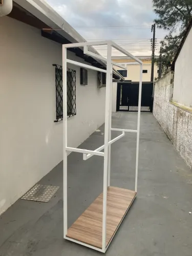 Arara de roupas