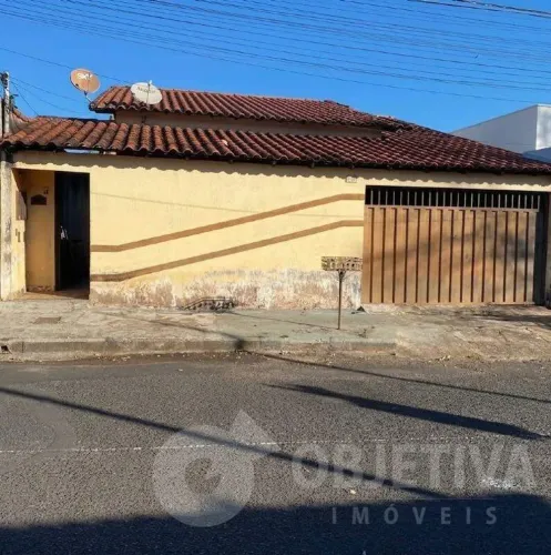 Casa à venda, 6 quartos, 2 vagas, PLANALTO - UBERLANDIA/MG