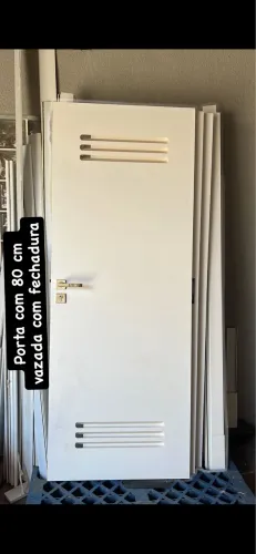 Portas de pintura laqueadas brancas 