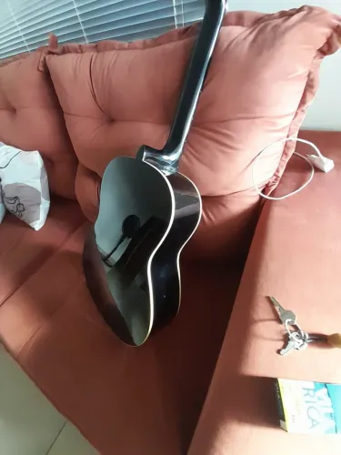 Vendo Violão preto seminovo, eletroacústico giannini, na cor preto