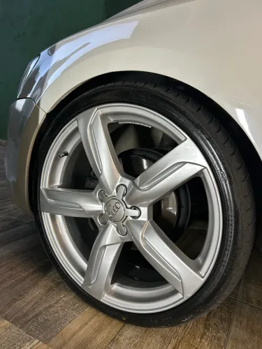 Rodas aro 20 com pneus 