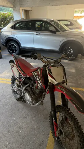 Vendo moto de trilha crf 150