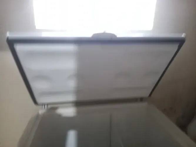 Frizer 293 litros semi novo *