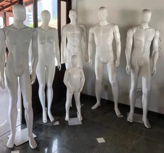 Lote de Manequins para Loja e Vitrine (Masculino, Feminino e Infantil)