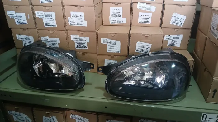 Par farol corsa mascara negra Classic Wind sedan pick-up  2001 até 2005