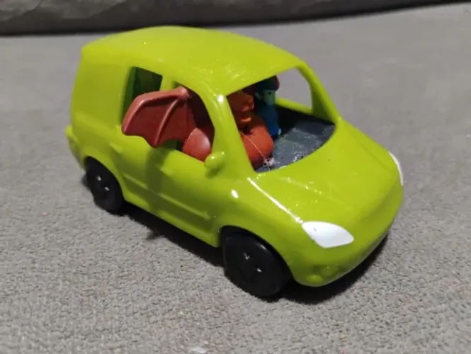 Carro verde do filme "Dois Irmãos: Uma Jornada Fantástica"