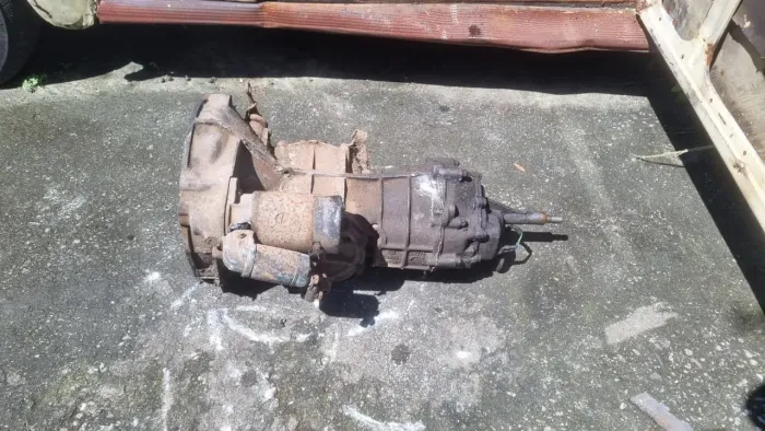 Caixa de marcha Kombi 1200 1500 corujinha picape furgão usada