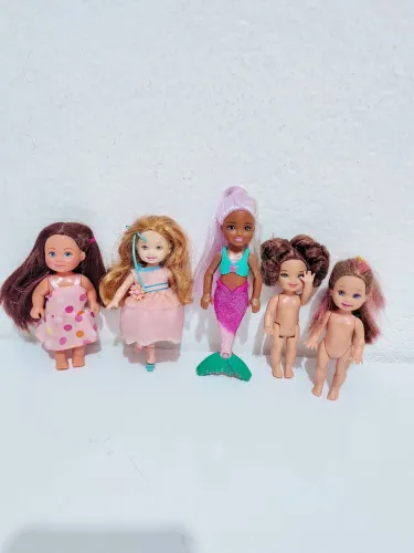 Lote de bonecas em miniaturas