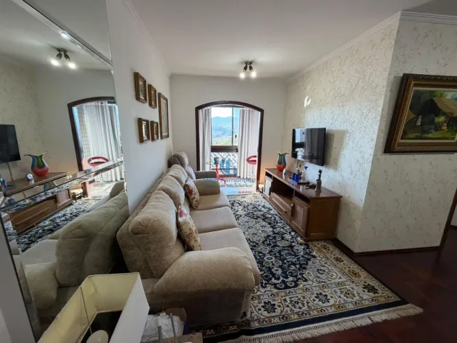 Apartamento à Venda no Centro de São Lourenço REF: AV245