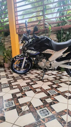 Fezer 250 ano 2014 moto bem conservada