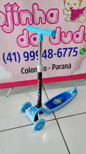 Patinete Infantil 3 Rodas, dobravel cor azul semi novo
