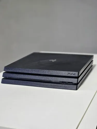 Vendo ps4 pro 1T