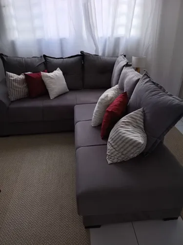 Sofá cinza escuro R$ 750,00