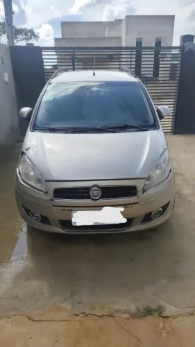 Fiat Idea Attractive 1.4 Fire Flex 8V 5P 2012