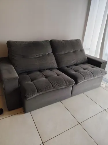 Vende se Sofá retrátil e reclinável