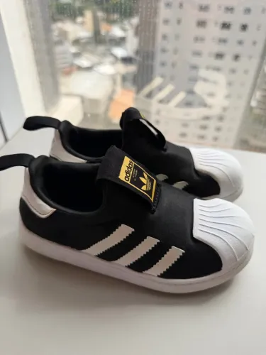 Tênis Adidas Tamanho 28