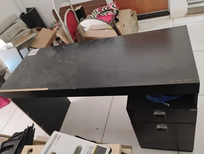 Mesa de escritório usada