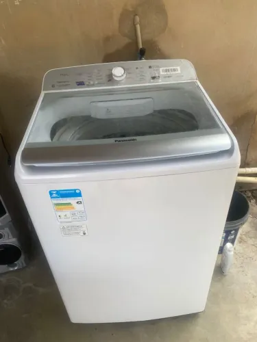 Máquina de lavar semi nova Panasonic