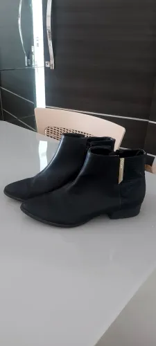 Bota de Couro Sintético