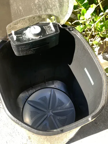 Tanquinho de lavar roupa todo bom 