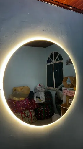 Vende-se espelho redondo com LED