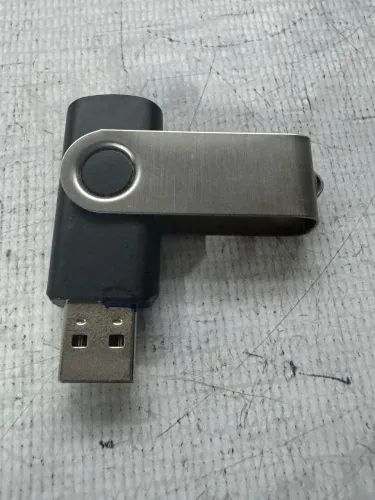 Pen drive novo multilazer 4g na promoção só 20,00