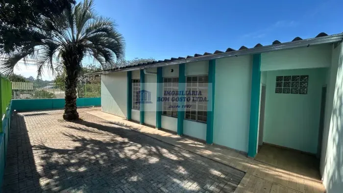 Imóvel para aluguel tem 100 metros quadrados com 3 quartos em Região do Lago - Cascavel -