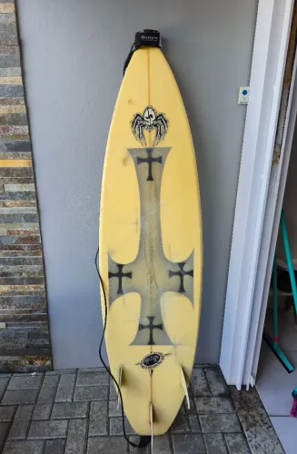 Prancha de surf 1,80 com capa