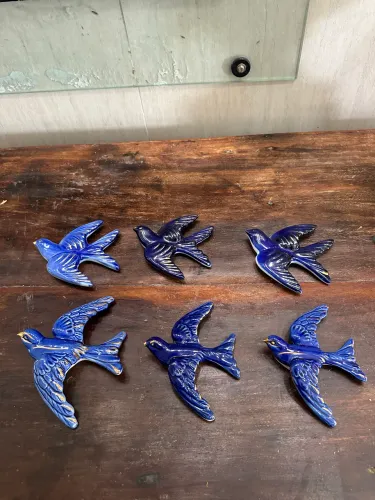 Andorinhas de Parede em Porcelana