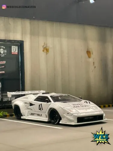 Mini GT Lamborghini Countach LB-WORKS