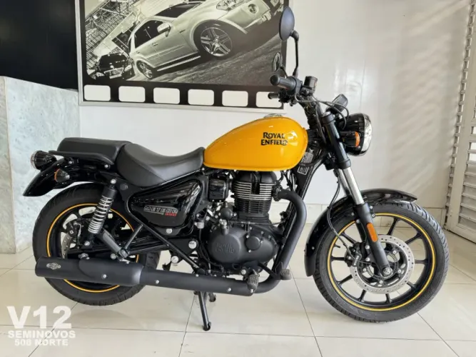 Royal Enfield Meteor 350 Fireball Yellow.