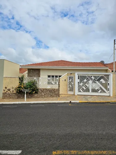 Casa em Marapoama SP