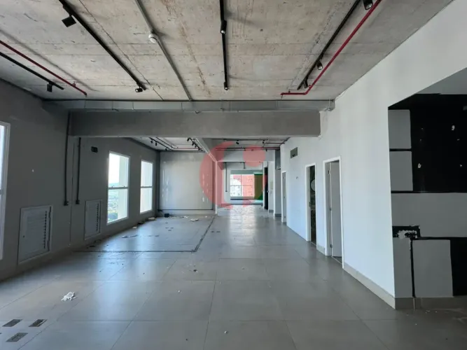 Sala comercial no condomínio Helbor Offices Jardim das Colinas para locação com 8 banheiro