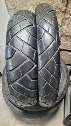 Par de pneus dunlop 21 e 18 pra bigtrail, africatwin, tiger, gs e outras