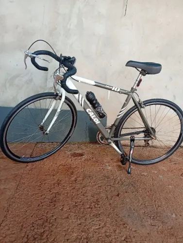 Caloi 10 speed 700