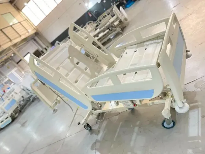 Cama hospitalar Linet 10 movimentos