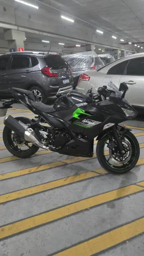 Kawasaki ninja 400 ABS 2023