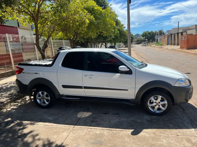 Fiat Strada Freedom 1.4 Flex 8V CD 2019