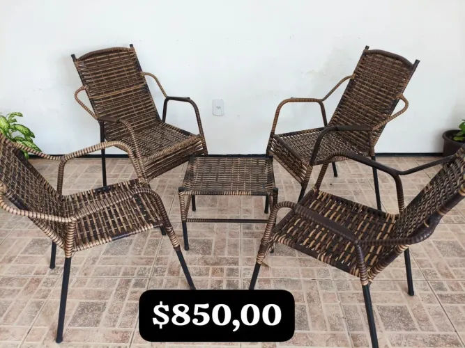 Vendo conjunto de cadeiras em fibra