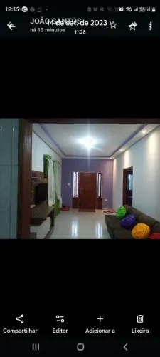 VENDE-SE UMA CASA COM UM SALAO  COMERCIAL 