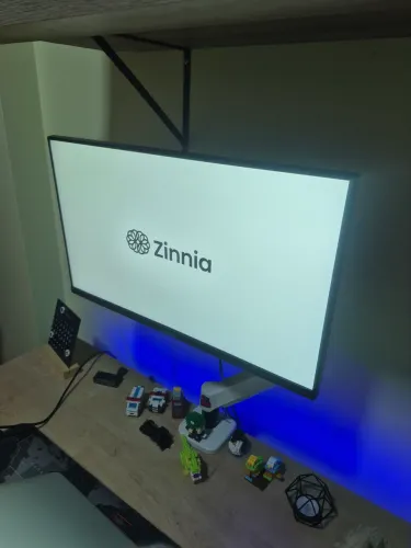 Monitor 24 Zinnia Zeugo + Suporte Articulado a Gás Nimbo 110 Branco