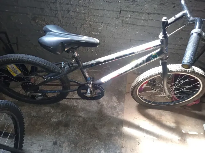 Cross aro 20