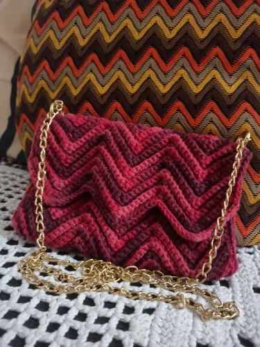 Bolsa de crochê vermelha