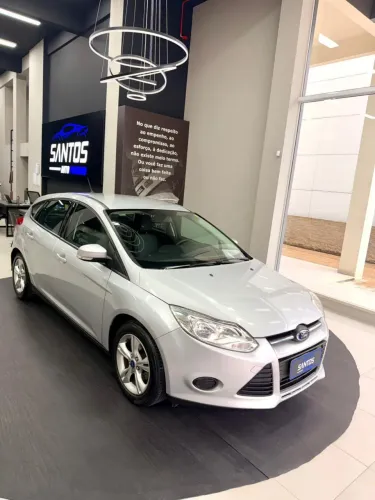 Ford Focus 1.6 S/se/se Plus Flex 8v/16v 5P 2014