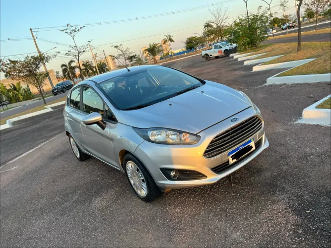 Ford Fiesta 1.5 16V Flex Mec. 5P 2014