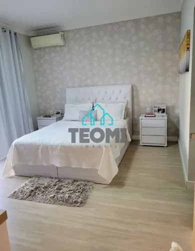 Sobrado com 4 dormitórios (1 suite) + Piscina à venda, 247 m² por R$ 1.400.000 - Cyrela La