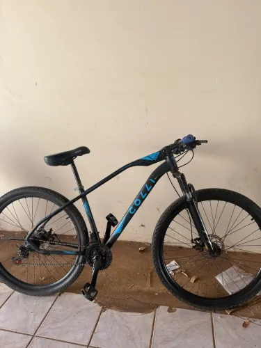Bicicleta aro 29 usada só tem que trocar o trocador de marcha
