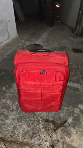 Mala de viagem com rodinhas. Qualidade no precinho